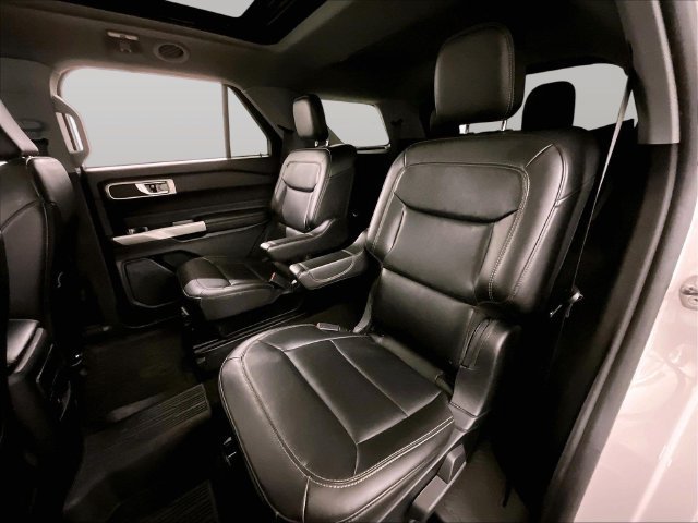 Used 2023 Ford Explorer XLT w/ Equipment Group 202A AWD/4WD image 25