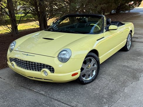 Used 2002 Ford Thunderbird image 16