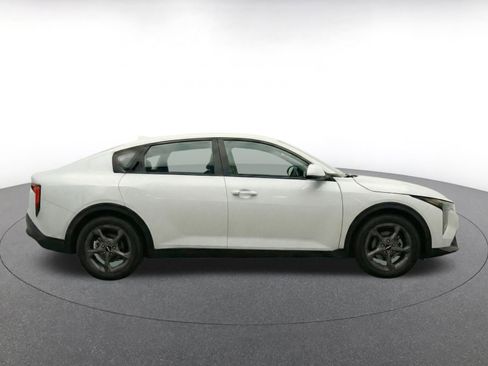Used 2025 Kia K4 FWD image 10