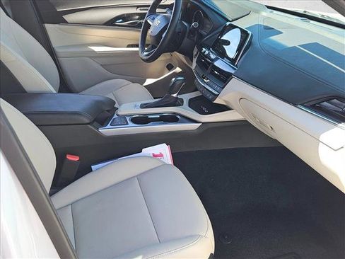 Used 2025 Cadillac CT4 Premium Luxury image 23