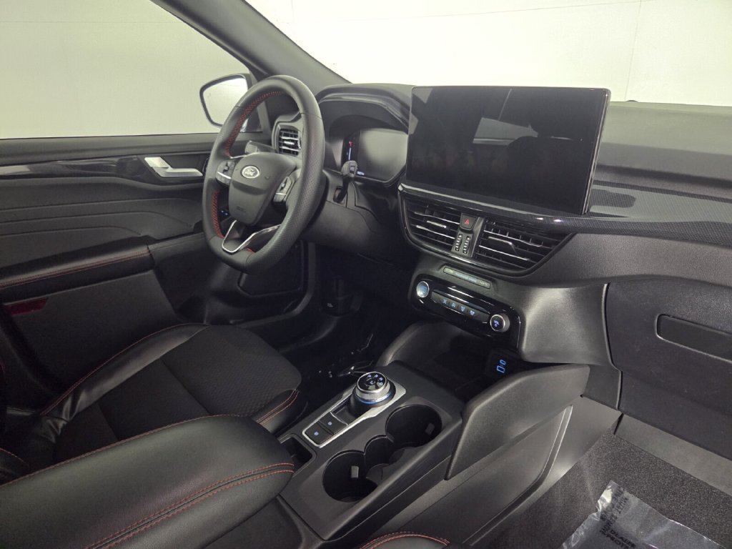 Used 2023 Ford Escape ST-Line w/ Tech Pack #1 FWD image 32