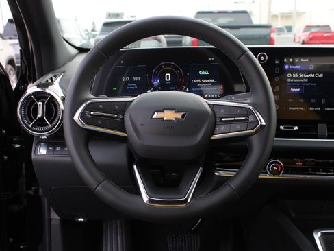 New 2026 Chevrolet Equinox LT w/ Convenience Package II image 10