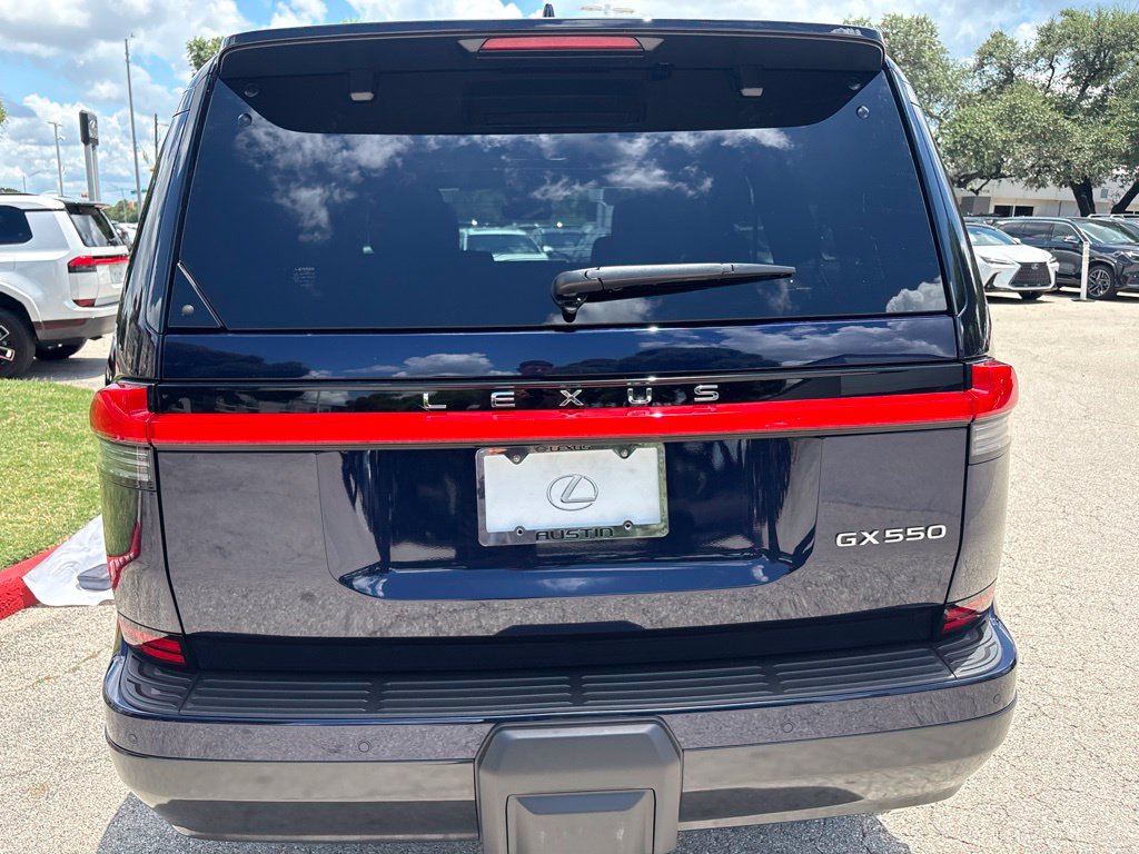 Certified 2026 Lexus GX 550 w/ Accessory Package (2T) AWD/4WD image 4