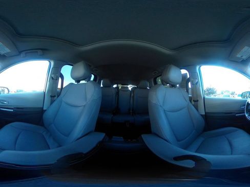 Used 2024 Toyota Sienna XLE FWD image 38