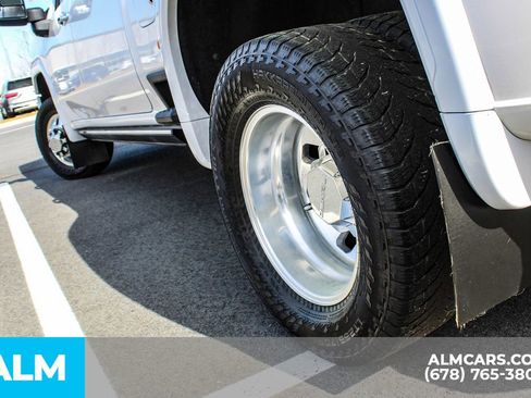 Used 2024 GMC Sierra 3500 Denali Ultimate image 13