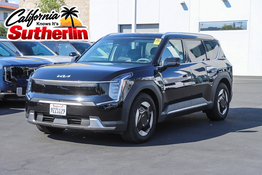 Used 2026 Kia EV9 Wind AWD/4WD image 1
