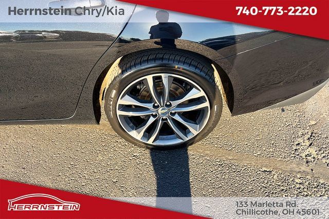 Used 2021 Chevrolet Malibu LT FWD image 22