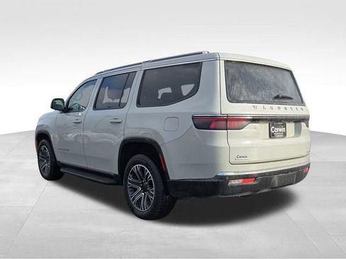 Used 2022 Jeep Wagoneer Series III w/ Flexible Seating Group image 16