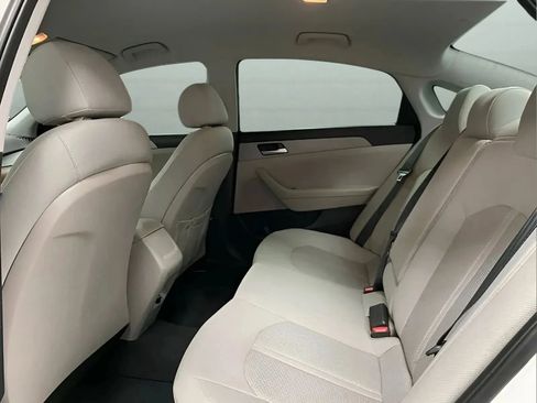 Used 2019 Hyundai Sonata SE FWD image 11