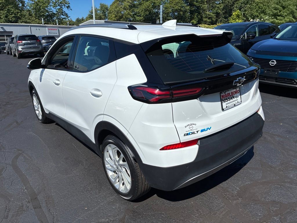Used 2023 Chevrolet Bolt EUV LT w/ Driver Confidence Package FWD image 5
