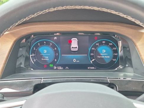 Used 2025 Volkswagen Atlas SE FWD image 16