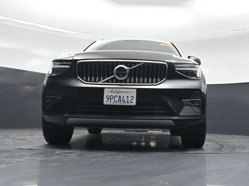 Used 2025 Volvo XC40 B5 Plus AWD/4WD image 44