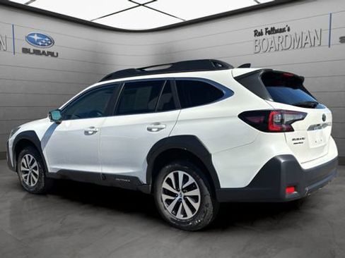 Used 2024 Subaru Outback Premium AWD/4WD image 8