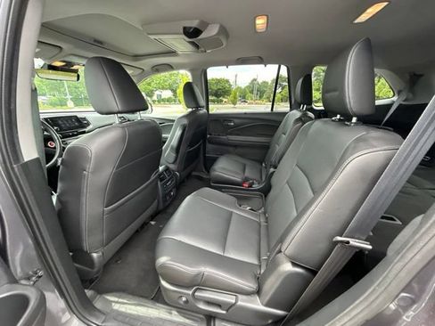 Used 2021 Honda Pilot Touring image 18