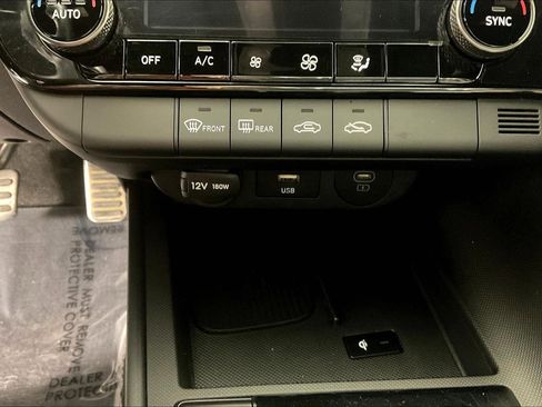 Used 2025 Hyundai Elantra Sport FWD image 15