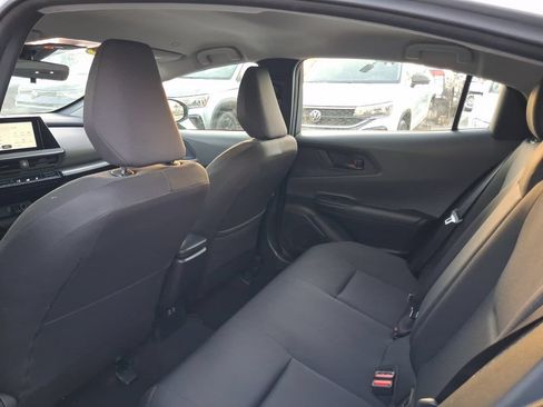 Used 2025 Toyota Prius LE FWD image 7
