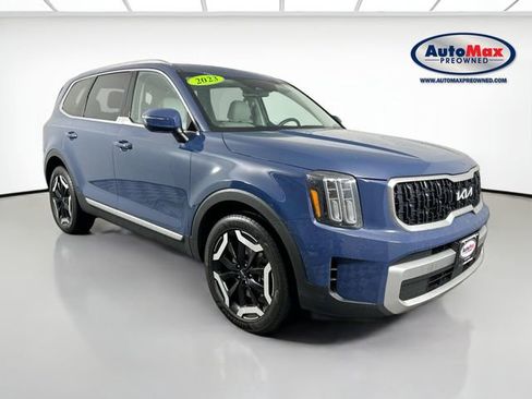 Used 2023 Kia Telluride EX w/ EX Captain's Chair Package AWD/4WD image 1