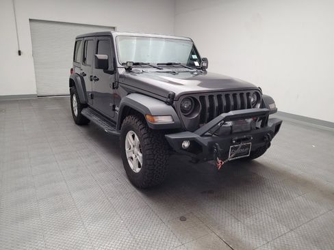 Used 2018 Jeep Wrangler Unlimited Sport S image 13