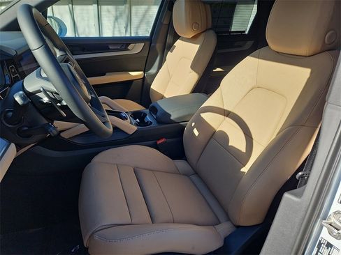 New 2026 Porsche Cayenne S image 5