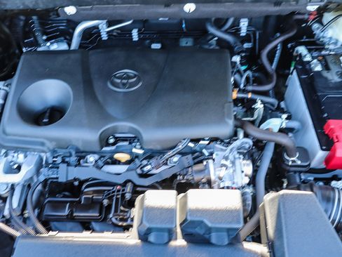 Used 2025 Toyota RAV4 XLE image 28