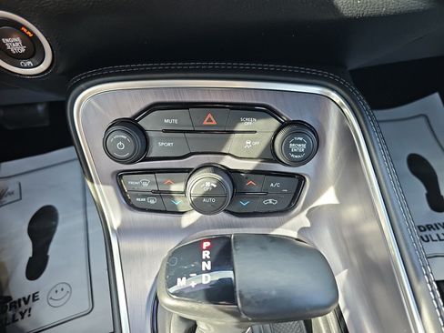 Used 2018 Dodge Challenger R/T w/ Blacktop Package RWD image 21
