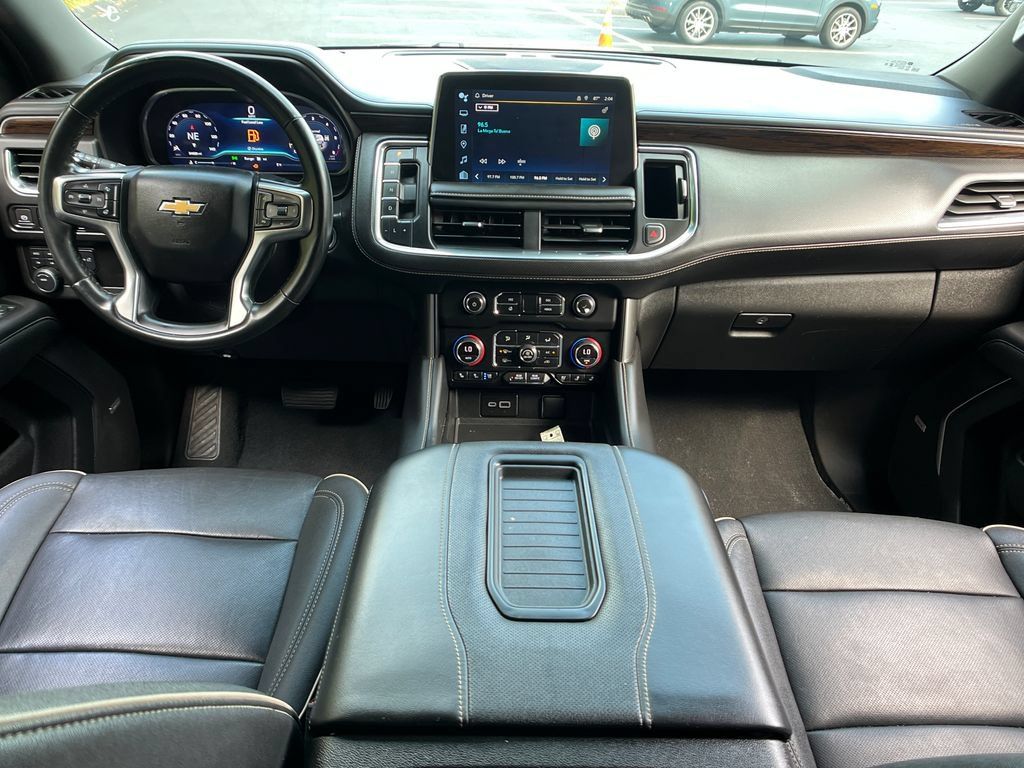 Used 2023 Chevrolet Tahoe Premier AWD/4WD image 14