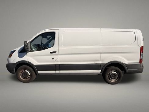 Used 2018 Ford Transit 250 130 Low Roof image 2