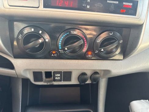 Used 2012 Toyota Tacoma 4x4 Double Cab image 17