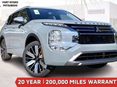 New 2026 Mitsubishi Outlander SEL image 1