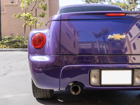 Used 2004 Chevrolet SSR w/ Preferred Equipment Group RWD image 66