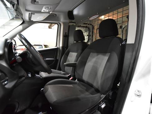 Used 2019 RAM ProMaster City Tradesman SLT FWD image 26