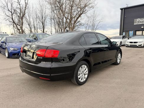 Used 2012 Volkswagen Jetta SE image 4