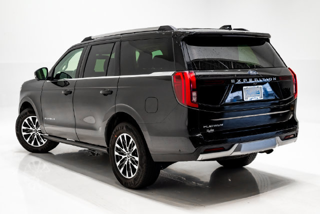 Used 2025 Ford Expedition Platinum AWD/4WD image 37