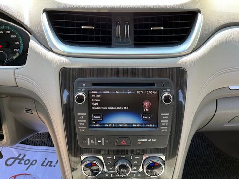 Used 2014 Chevrolet Traverse LT FWD image 17
