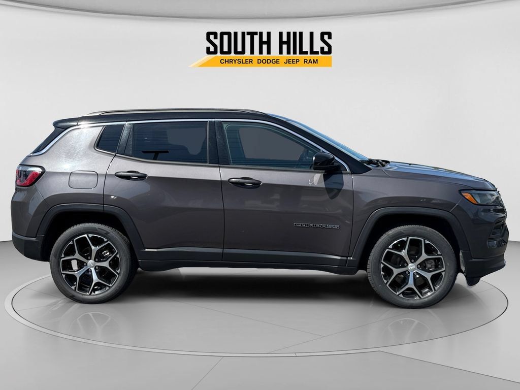 Used 2024 Jeep Compass Limited AWD/4WD image 6