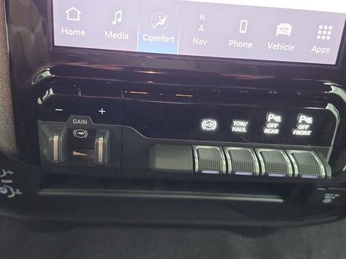 New 2026 RAM 3500 Tradesman AWD/4WD image 32