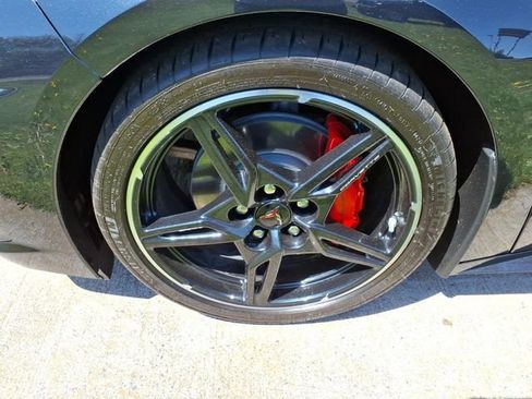 Used 2024 Chevrolet Corvette Stingray Coupe w/ 1LT RWD image 9