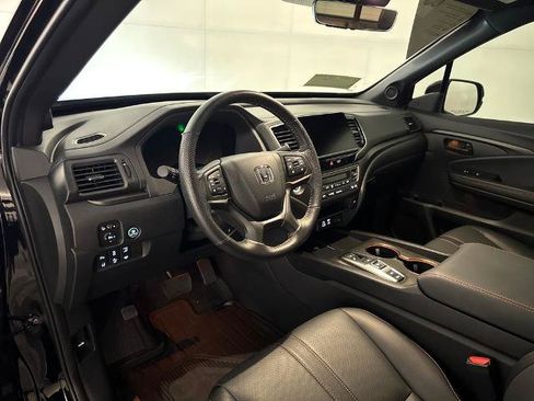 Used 2025 Honda Ridgeline TrailSport image 5