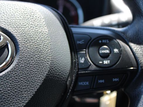 Used 2023 Toyota RAV4 LE AWD/4WD image 19