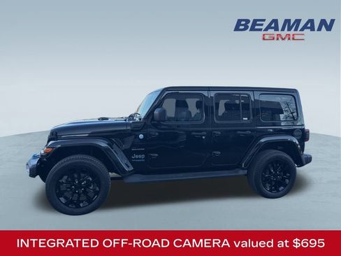 Used 2022 Jeep Wrangler Unlimited Sahara w/ Cold Weather Group image 4