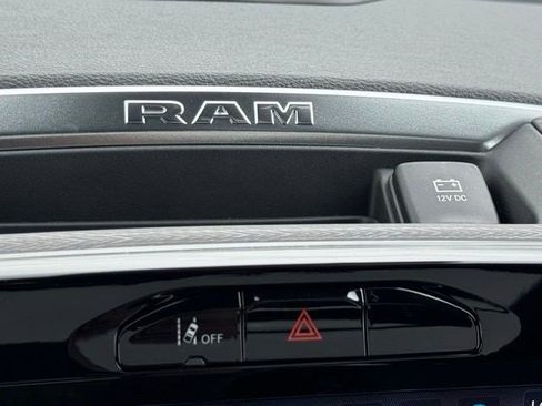 New 2026 RAM 1500 Laramie AWD/4WD image 19