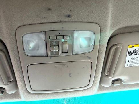 Used 2004 Toyota Highlander 4WD V6 image 15