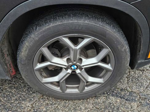 Used 2021 BMW X3 xDrive30i w/ Premium Package image 9