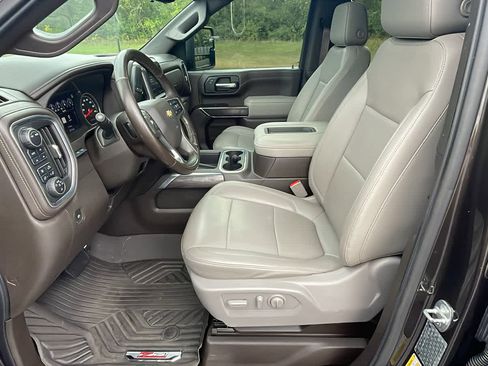 Used 2020 Chevrolet Silverado 2500 LTZ w/ LTZ Premium Package image 7