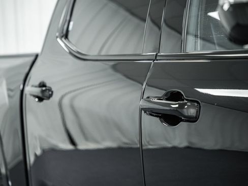 Used 2023 Toyota Tundra Platinum image 9