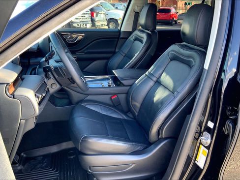 Used 2025 Lincoln Aviator Reserve w/ Jet Appearance Package image 8