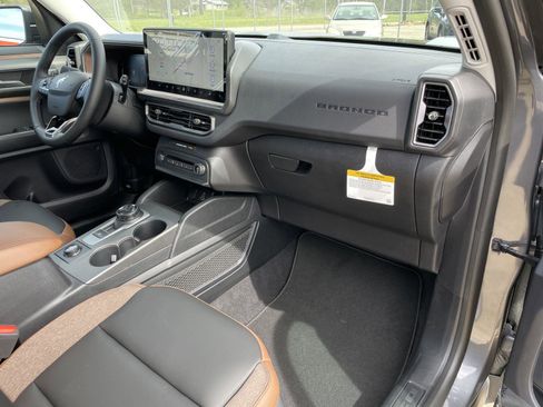 New 2026 Ford Bronco Sport Outer Banks image 40