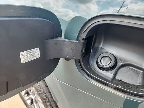 Used 2025 Chevrolet Tahoe Z71 w/ Z71 Off-Road Package image 12