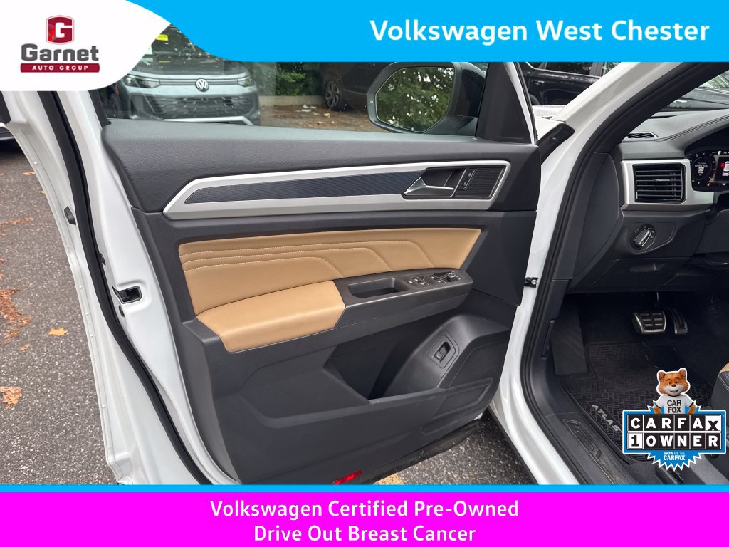 Certified 2023 Volkswagen Atlas Cross Sport SEL R-Line AWD/4WD image 11