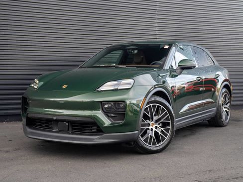 New 2026 Porsche Macan 4 Electric AWD/4WD image 1